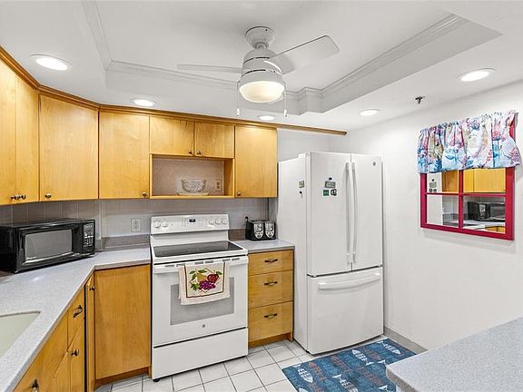 5th image of 1 Key Capri APT 104