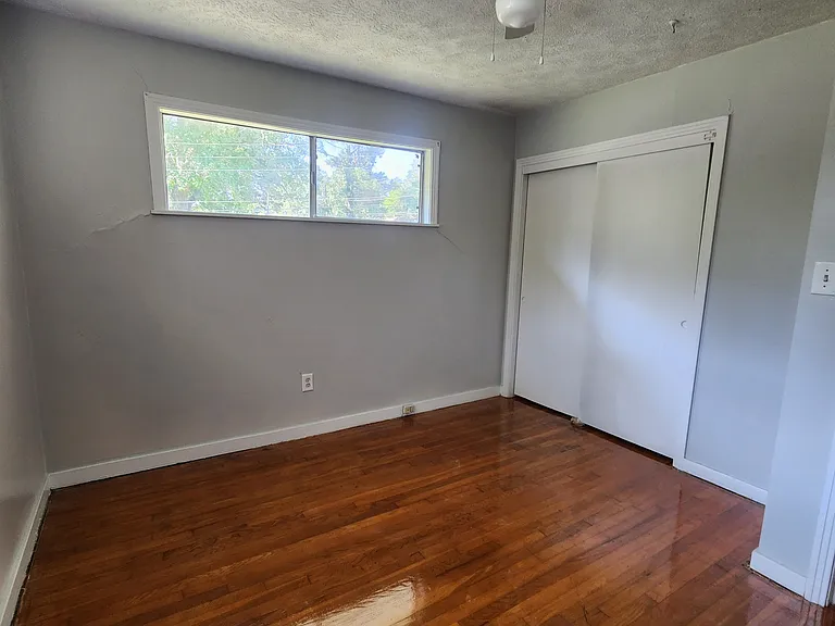 306 N Southland Dr — Photo 4