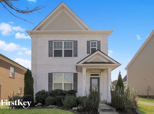 5214 Irving Dr, Charlotte, NC 28216