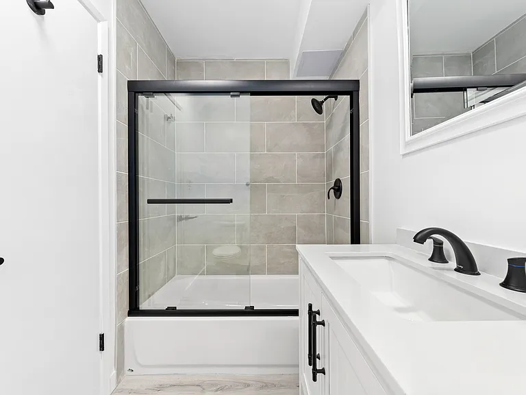1102 Euclid St #1 — Photo 24