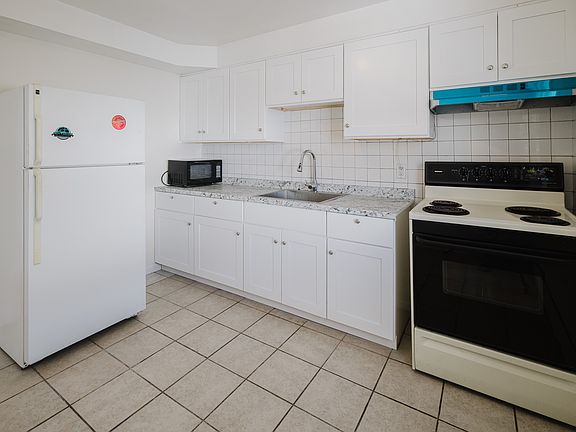 4th image of 3930 Bailey Ave APT 3