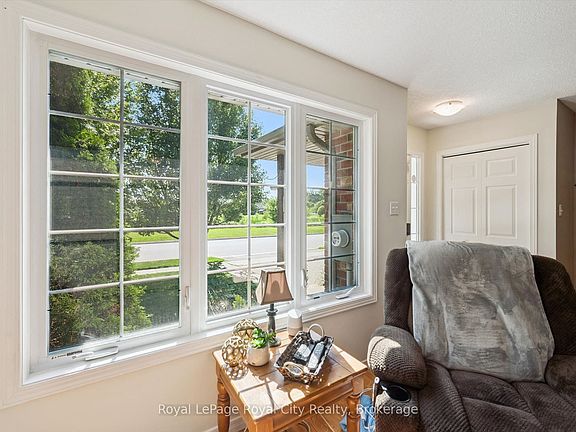 5th image of 105 Spencer Dr