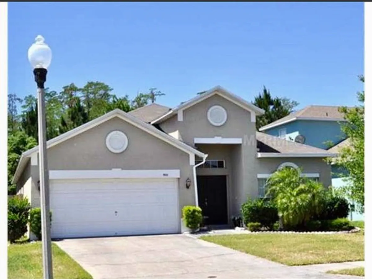 Building Photo - 9918 Bennington Chase Dr