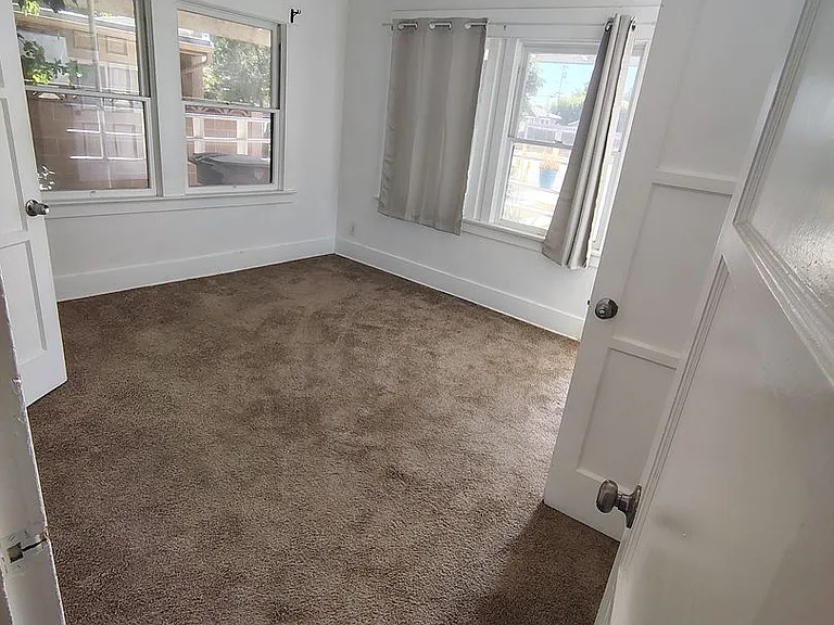 510 Holtby Rd — Photo 9