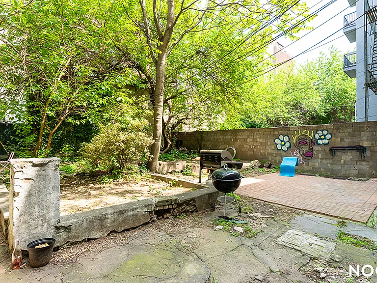 33 Montrose Ave #3T — Photo 18