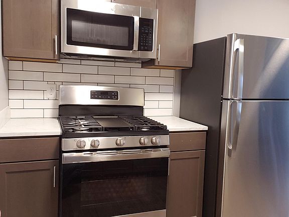 3rd image of 133 Summit View Ct #133