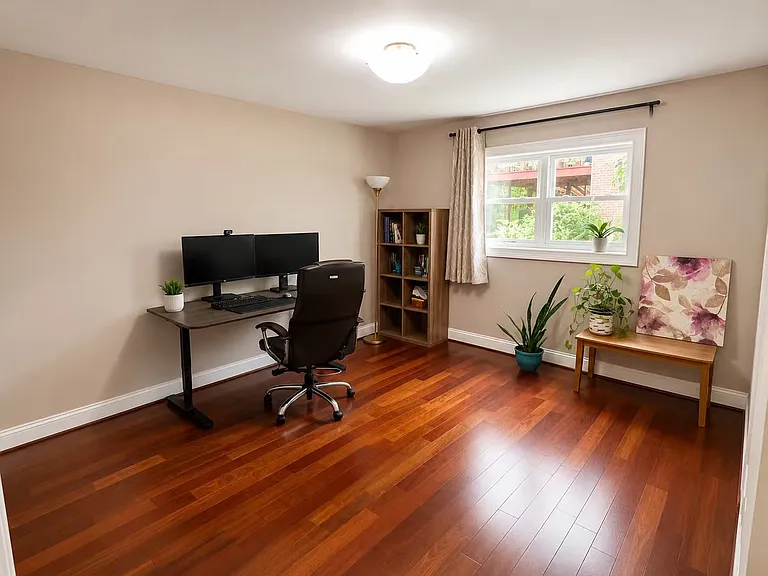 1711 Strine Dr — Photo 11