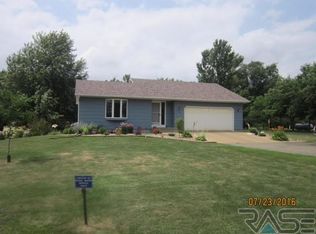 27023 Revilo Pl, Sioux Falls, SD 57108