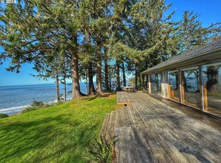 15532 Oceanview Dr, Brookings, OR 97415