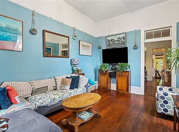 3rd image of 712 Harmony St