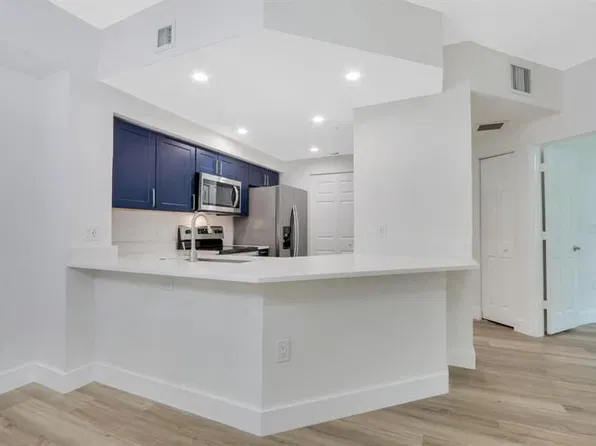 3023 Alcazar Pl APT 203, Palm Beach Gardens, FL 33410