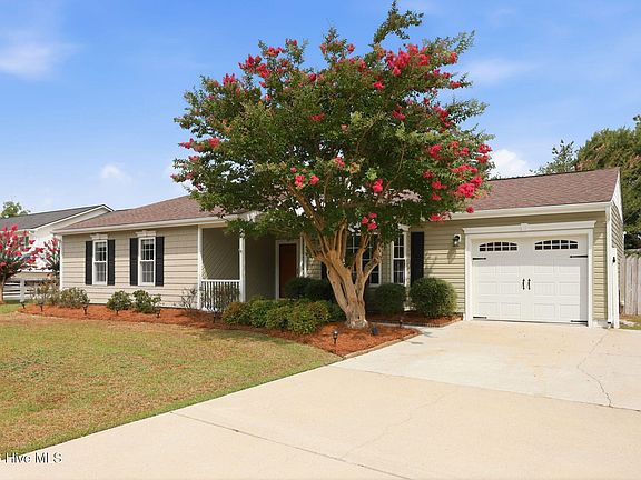 3rd image of 119 E Ivybridge Drive