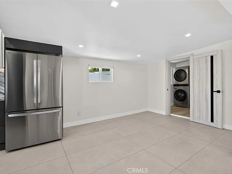 10806 Paso Robles Ave — Photo 8