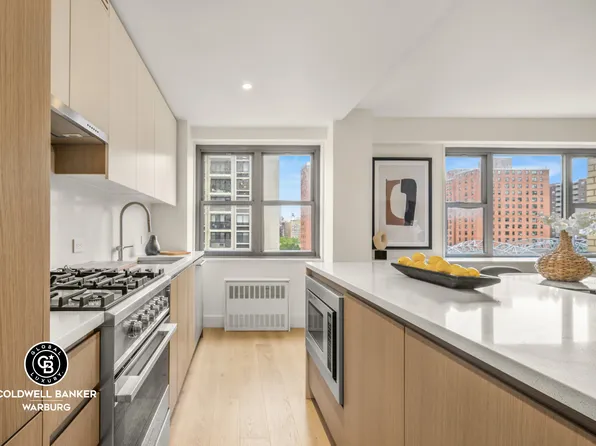 100 West 93rd Street 9C image 3 of 11
