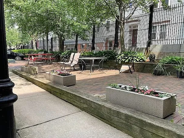 350 W 4th St — Photo 12