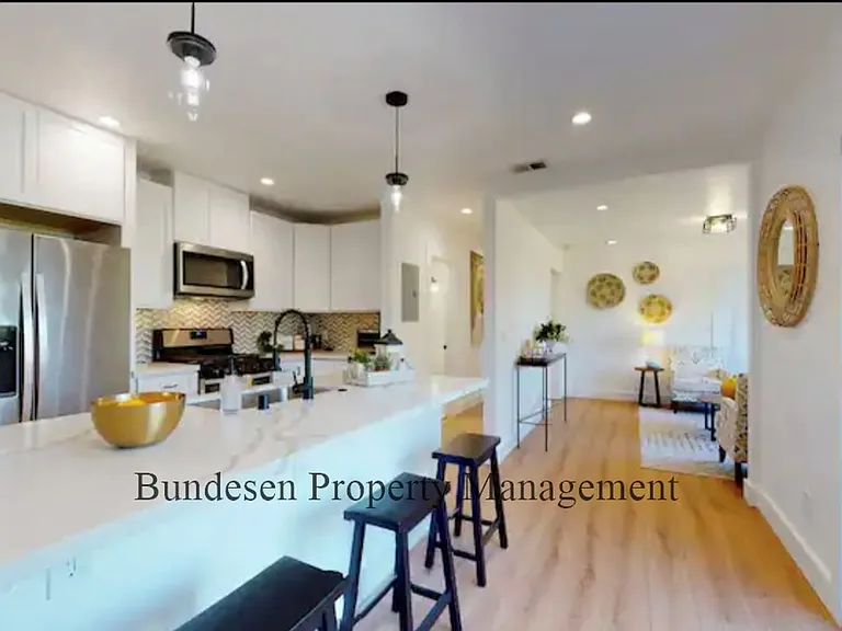 4 Lone Oak Ct — Photo 12