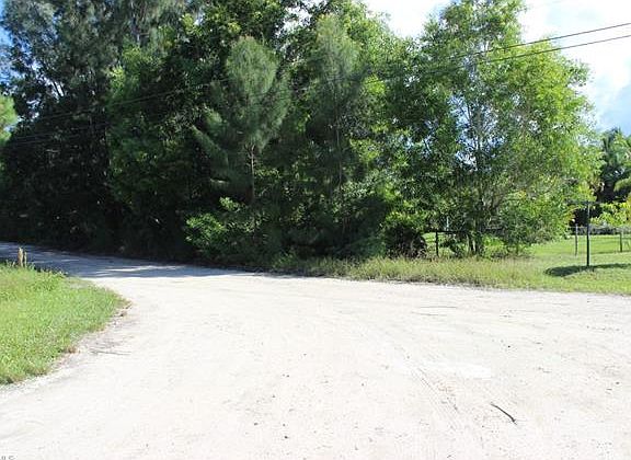 4th image of 8901 Whispering Pines Dr