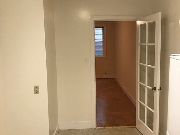 3rd image of 2146 Van Ness Ave Unit D