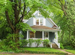1126 Noyes St, Evanston, IL 60201