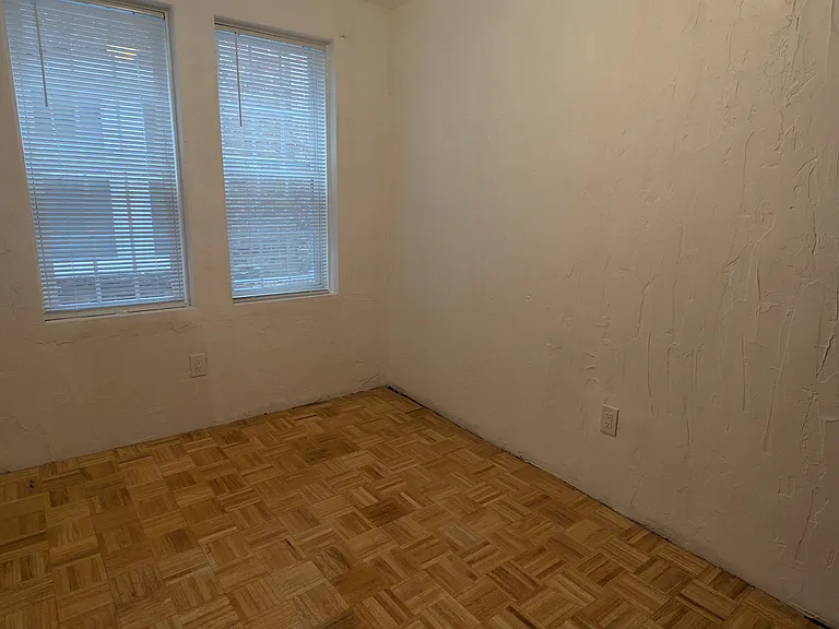 23 Harris St #3 — Photo 7
