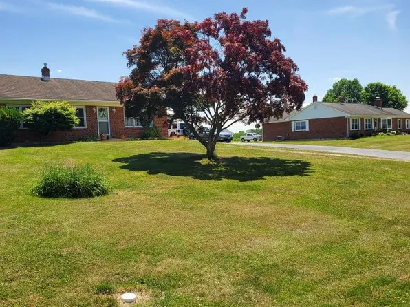 917 Clydesdale Dr, Bear, DE 19701