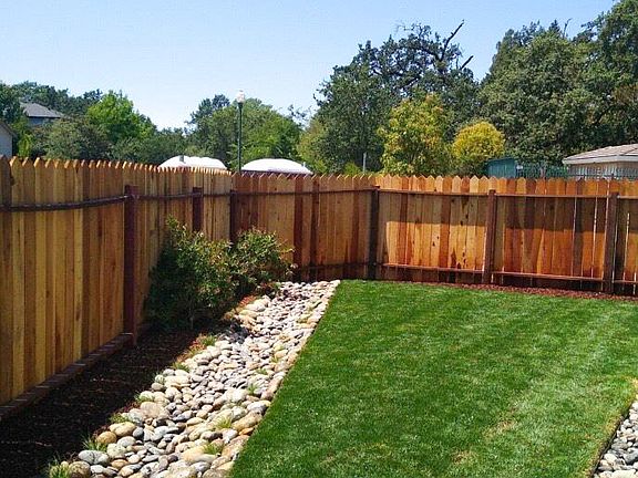 FENCED YARD