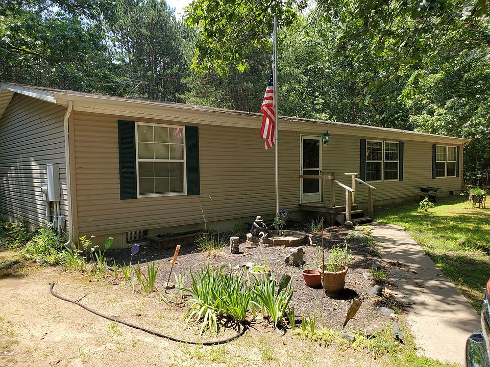 1st image of 2150 S 15th St