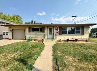 2944 W Saint Anne St, Rapid City, SD 57702