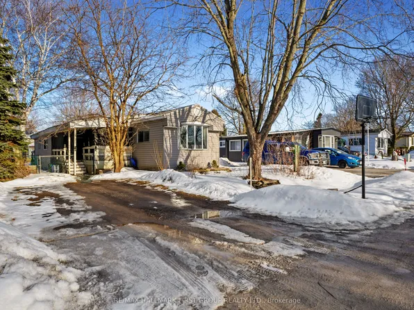 31 Valleyview Dr, Hamilton, ON L9G 2A6