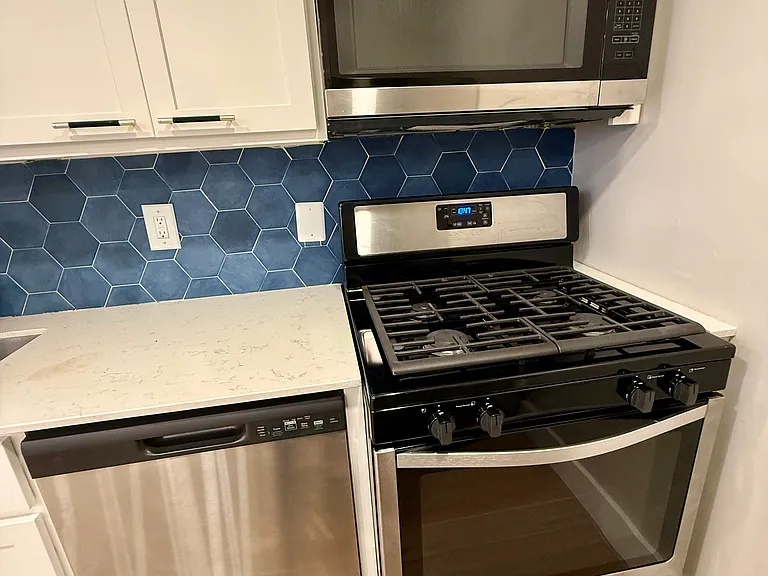 PALMETTO APARTMENTS — Photo 20