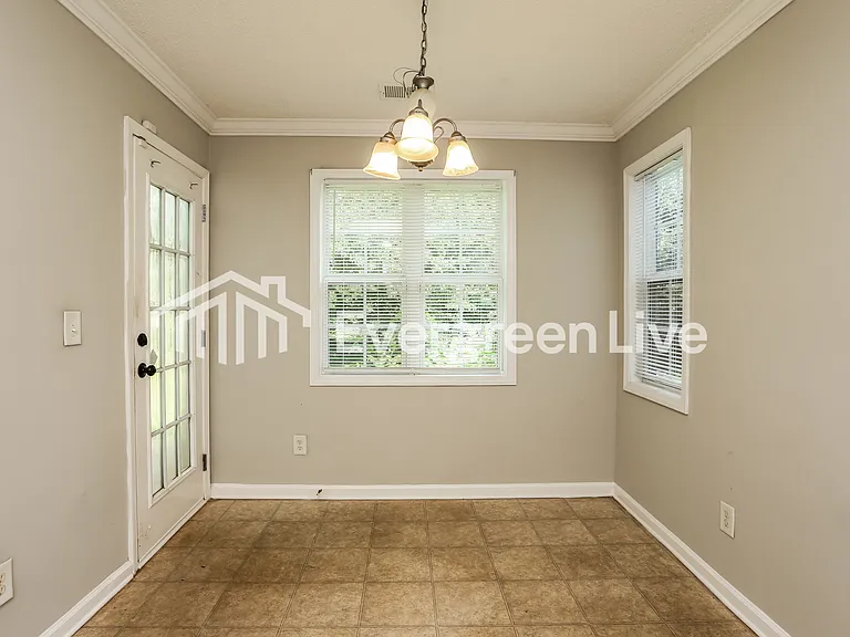 470 Gin Mill Dr — Photo 4