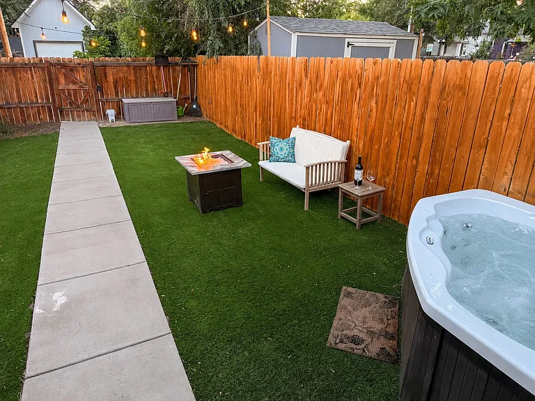 467 Fox St — Photo 2