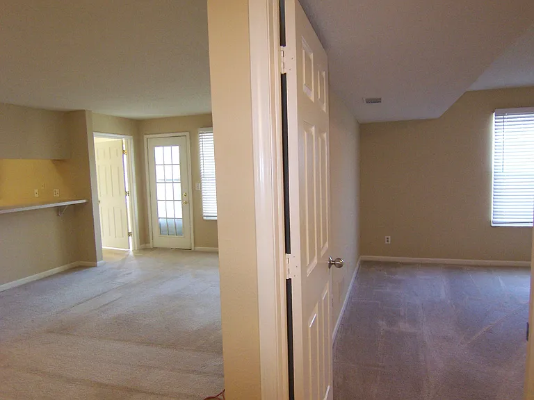 111 Fieldcrest St #205 — Photo 11
