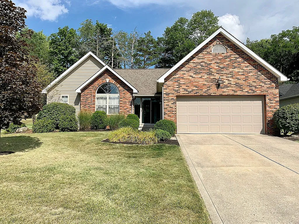 120 Sassafrass Pl photo 1