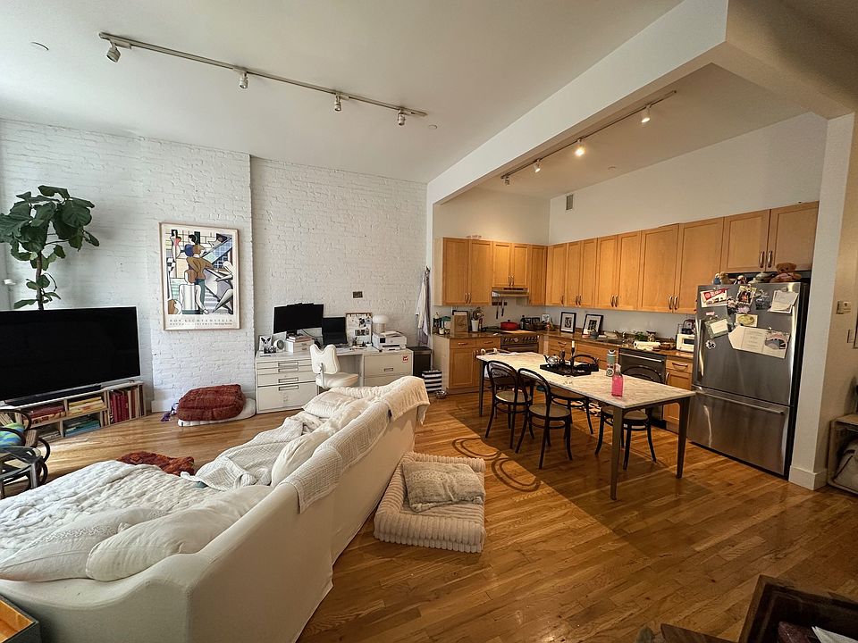 1st image of 146 Duane St APT 4C