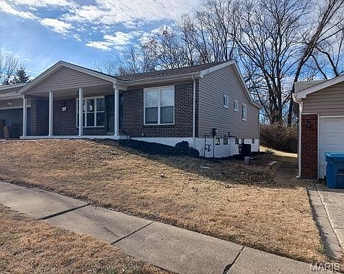 2nd image of 6742 Foxbend Ct