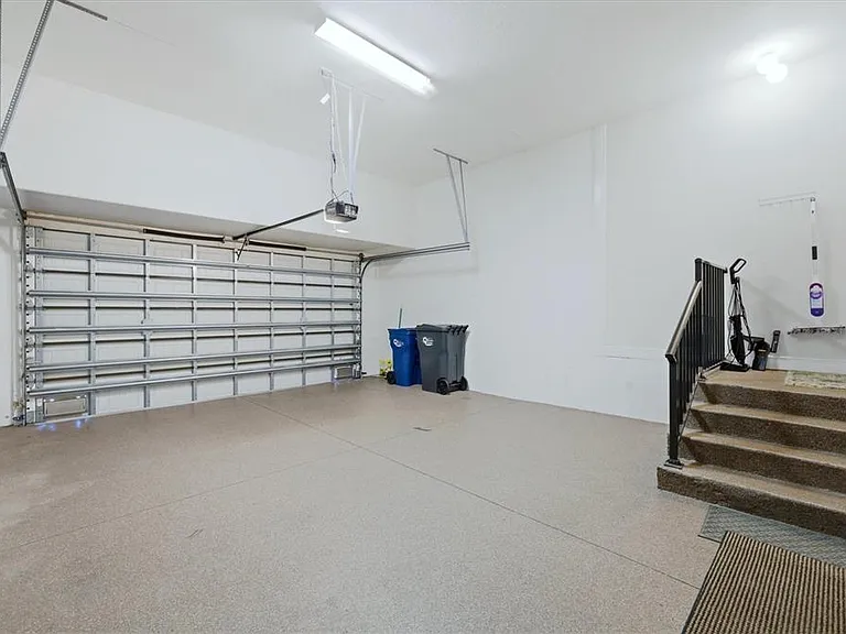 5423 Title Row Dr — Photo 29