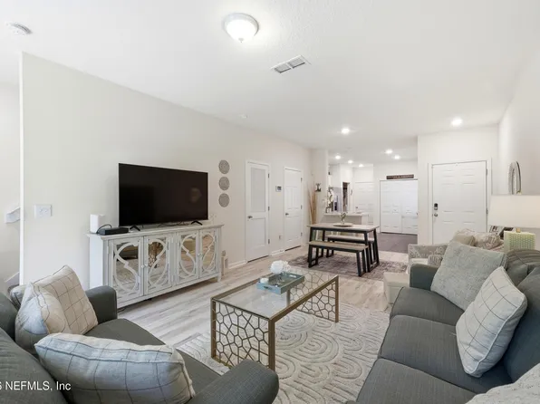 51 SCOTCH PEBBLE Drive, St. Johns, FL 32259