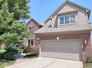 2029 Roundtree, Rochester Hills, MI 48307