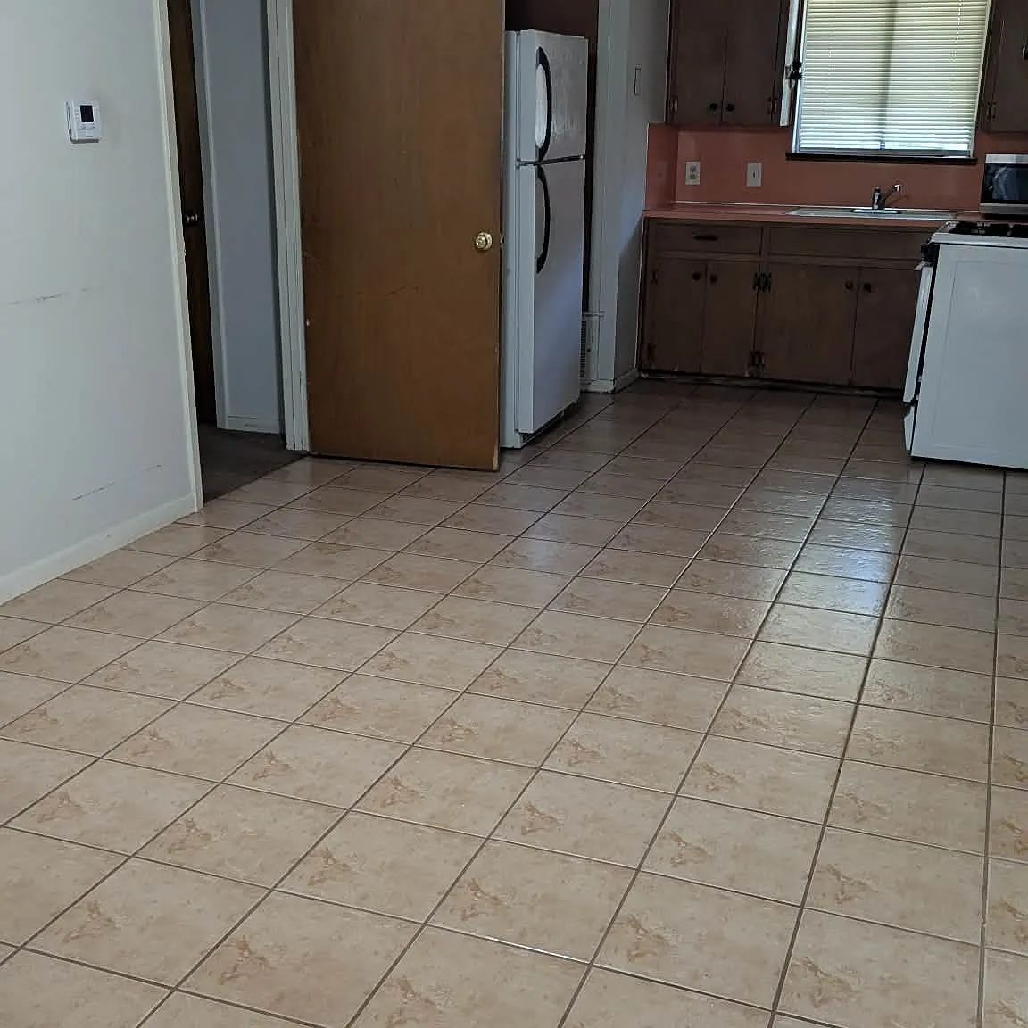 3218 Harris Park Ave — Photo 4