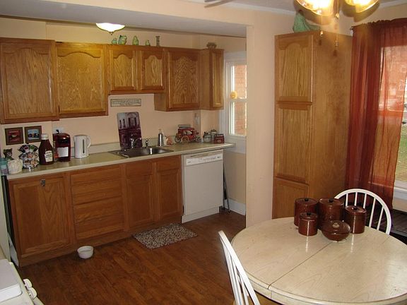 4th image of 254 Birch Ave