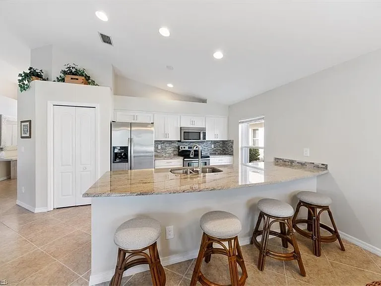 8432 Indian Wells Way — Photo 13