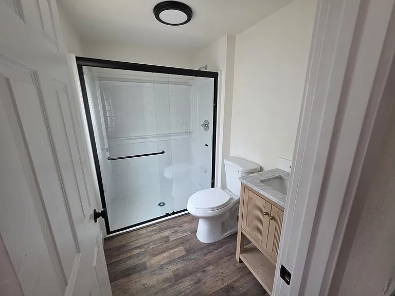 139 Ambrose Ave #A — Photo 6