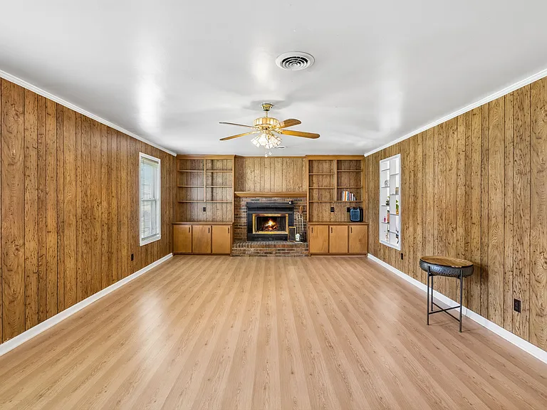 3317 Marcus Dr — Photo 14