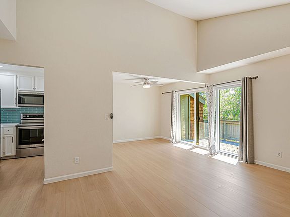 2nd image of 3314 La Terrace Cir