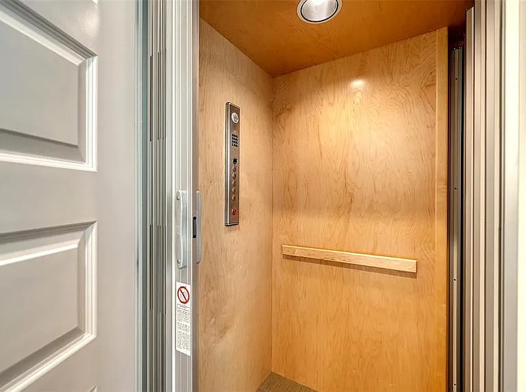 512 Laurel Park Dr — Photo 35