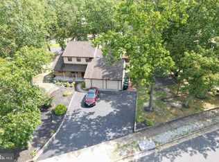 18 Woodhurst Dr, Voorhees, NJ 08043