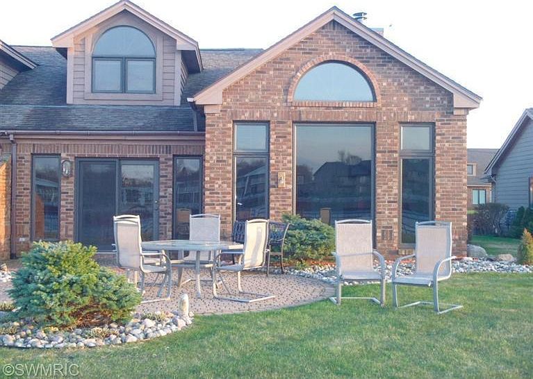 1st image of 118 Harbor Dr