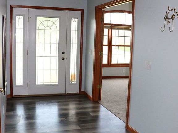 3rd image of 1408 Sequoia Dr