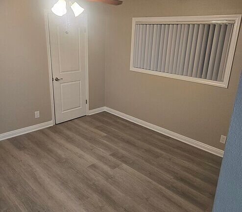 3rd image of 901 N Walnut St APT V
